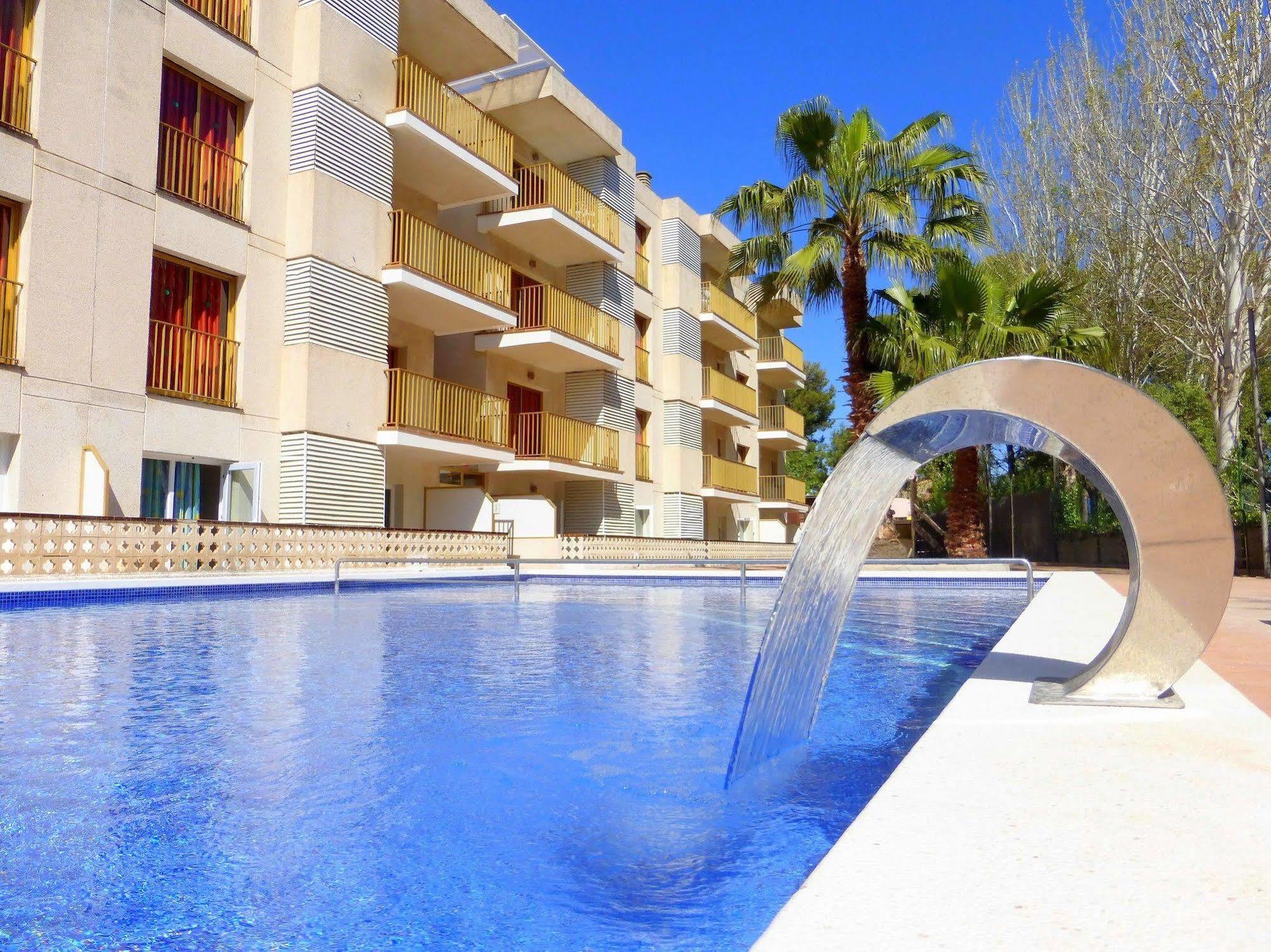 Rentalmar Pins Marina Cambrils Dış mekan fotoğraf